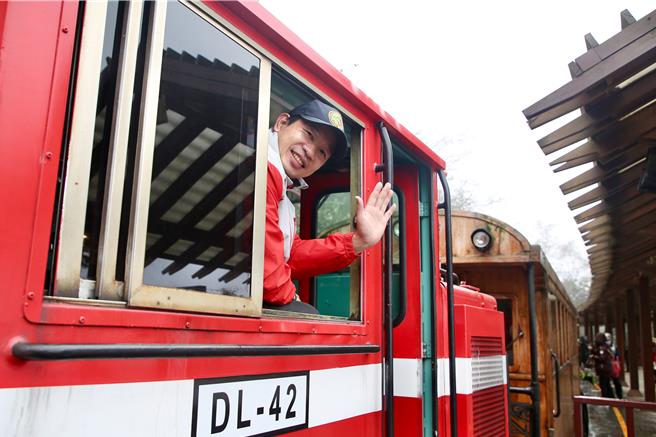因應林鐵將增開班次，阿里山林鐵及文資處提前招募儲備司機員，進用起薪每月3萬500元至3萬7880元。（阿里山林鐵及文資處提供／呂妍庭嘉義傳真）