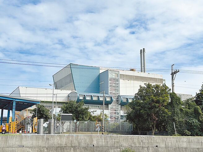 台東縣焚化廠試營運1年半，環保署5月發文要求台東代燒其他縣市垃圾。（蔡旻妤攝）