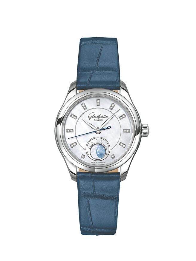 格拉蘇蒂原創推出Serenade Luna小夜曲月相女表，精鋼款皮革表帶，35萬元。（Glashutte Original提供）