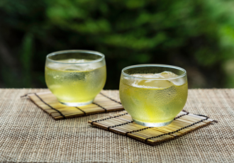 喝绿茶减重竟害「胃破8个洞」医揭1动作错了