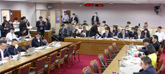 《通保法》初審增訂「網路流量紀錄」定義　調閱權限待協商