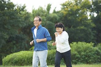南山人壽推銀髮保單 提供高齡者醫療、人工關節保障