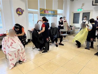 仕招基金會關懷街友 致贈端午節慰問金