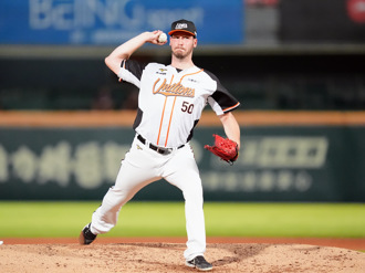 中职》布雷克7.2局无失分猎鹰 狮队4连胜魔术数字M11