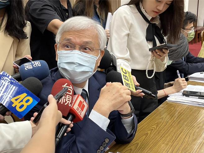 央行总裁杨金龙6日赴立院财委会报告并备询。图／巫其伦