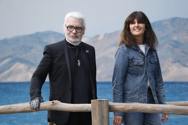 CHANEL創意總監Virginie Viard（右）與老佛爺（左）。（示意圖：shutterstock／達志）