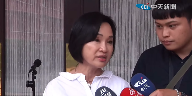 国民党立委柯志恩表示，韩国瑜的愿望是让台湾人有便捷的交通网，若被简化成花东三法，中间有很大的落差。（截自中天新闻）