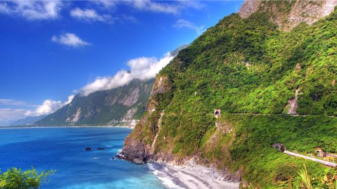 花莲清水断崖。（KKday提供／陈佑诚台北传真）