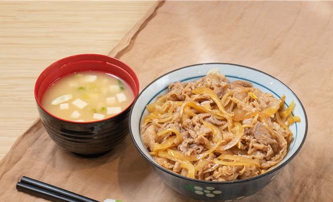 三商鮮五丼年中慶「招牌牛丼」只要89元。（三商餐飲提供／朱世凱台北傳真）