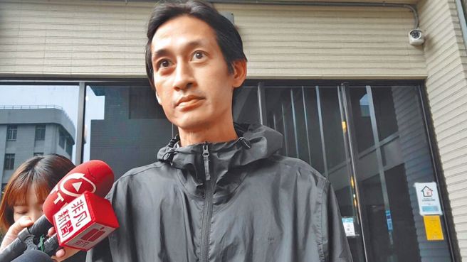 唐治平5日赴士检认尸，坚持死者不是他的母亲。（图／陈鸿伟摄）