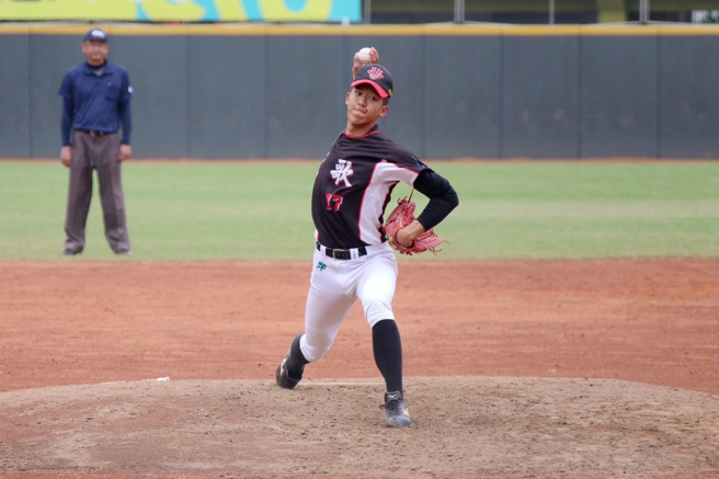 鶯歌工商投手徐翔聖正式與日職養樂多隊簽約。（資料照，學生棒聯提供）