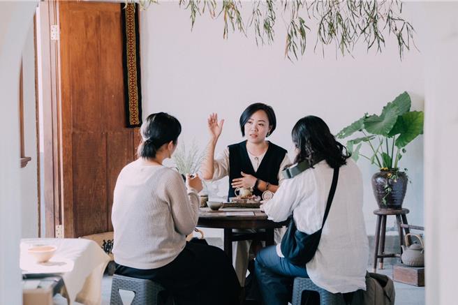 路线之一预计造访六龟区，深入了解台湾原生山茶的歷史同时进行当地山茶茶席体验。（高雄市政府青年局提供）