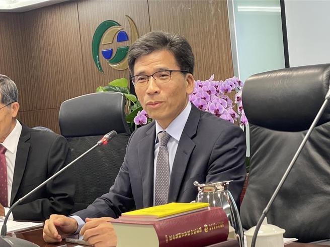 金管會主委彭金隆用AI寫詩慶端午。圖／魏喬怡