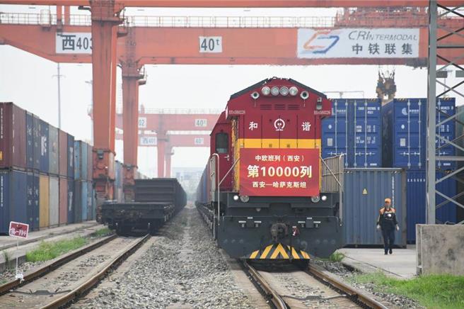 中吉乌铁路规画商讨25年，中国大陆、吉尔吉斯、乌兹别克3国政府间协定签字仪式6日在北京举行。（新华社资料照）