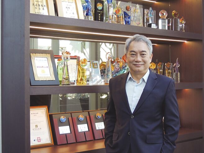 台新證券董事長郭嘉宏