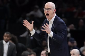 NBA》憑空殺出！湖人開巨額長期合約招募丹赫爾利當主帥