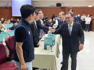 新北警局慶祝警察節    侯友宜喊話中央：快補充警力