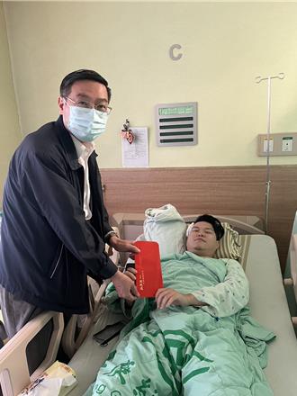 云林勇警搏命开8枪退敌考绩乙等   所长没开枪甲等「局长怒要平反」