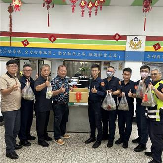 警友會備肉粽力挺波麗士　這層寓意超暖心