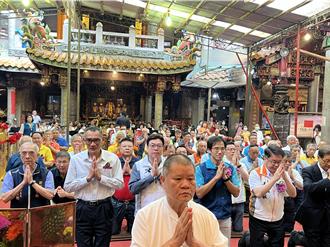 新莊地藏庵文武大眾爺祭典 劉和然祈求市民平安健康