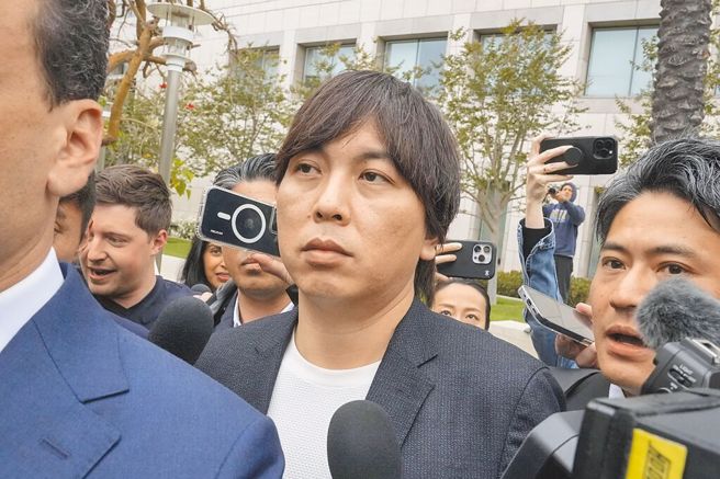 大谷翔平前翻译水原一平被看到在跑外送。（美联社）