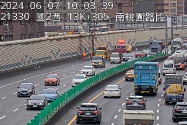 现场画面。（图 / 截自高速公路1968）