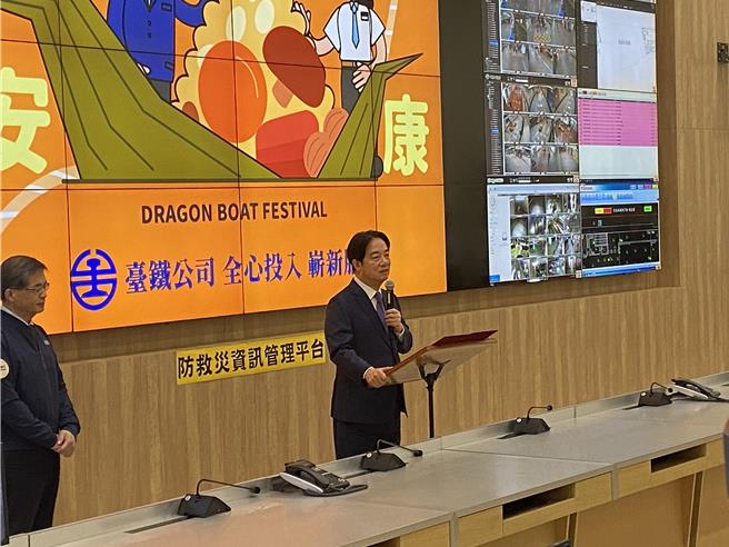 賴清德總統鼓勵國人連假搭乘大眾運輸工具。（蔡明亘攝）