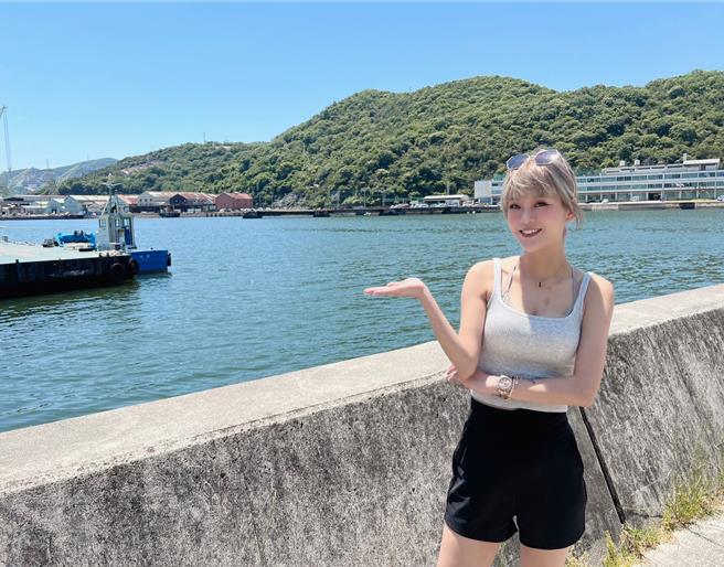 丢丢妹前进关西郊区海域，沉浸式卖海鲜。（丢丢妹提供）