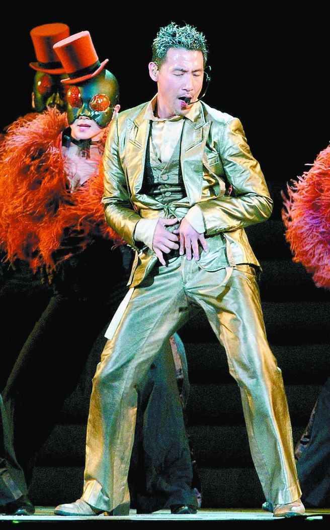 歌神張學友於演唱會中，勁歌熱舞HIGH翻全場。（圖／中時資料照）