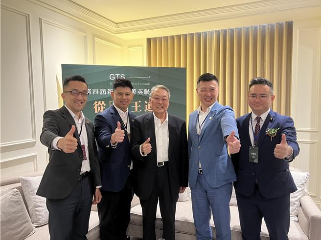 宏碁集团创办人施振荣受邀演讲，分享他的「新王道」理念。（林欣仪摄）