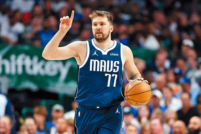 NBA總冠軍系列賽今日開戰，獨行俠當家球星東契奇期盼能圓奪冠夢。（路透資料照）