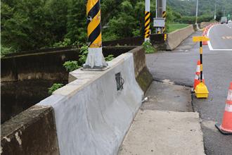 台13甲線路燈絆腳石移除 民眾行駛不再提心吊膽