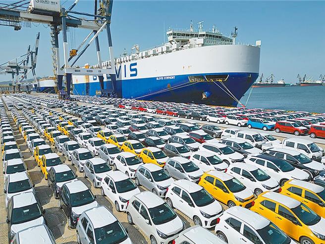 陸車企陷價格戰 吉利董座：結果是偷工減料、造假售假。圖／新華社