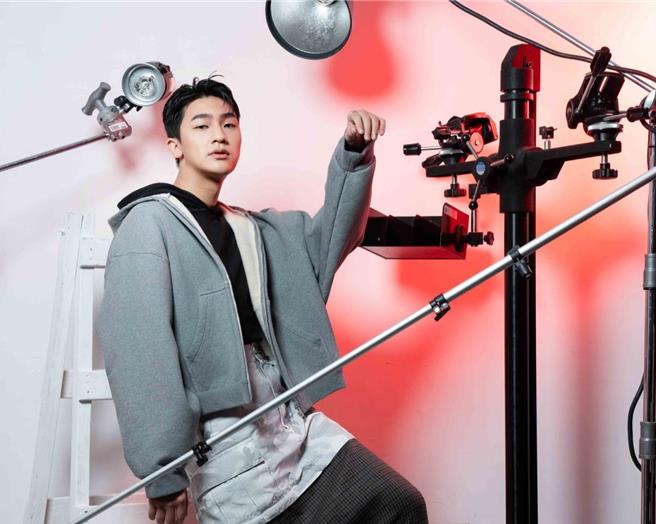 裴子齐电影本科系毕业，另外还有音乐才艺专长当成加分项。（石智中摄）