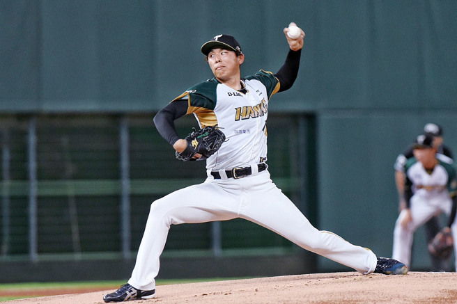 台钢雄鹰将注销日籍投手笠原祥太郎。（台钢雄鹰提供）