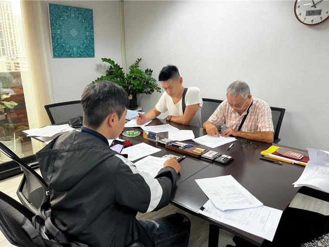 新竹市政府推动社会住宅包租代管4.0长者换居方案，鼓励长者将自有房屋加入计画出租，换居至电梯大楼或低楼层公寓。（新竹市政府提供／陈育贤新竹传真）