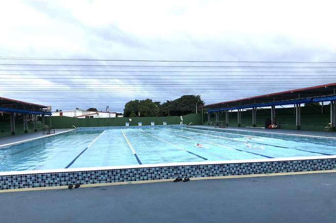 台東高中游泳池。（蔡旻妤攝）