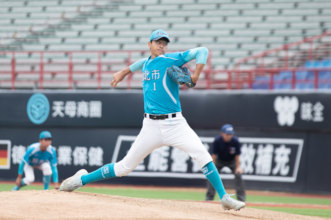 新北市隊蕭齊在玉山盃季軍戰主投4局失1分拿下勝投。（大會提供）
