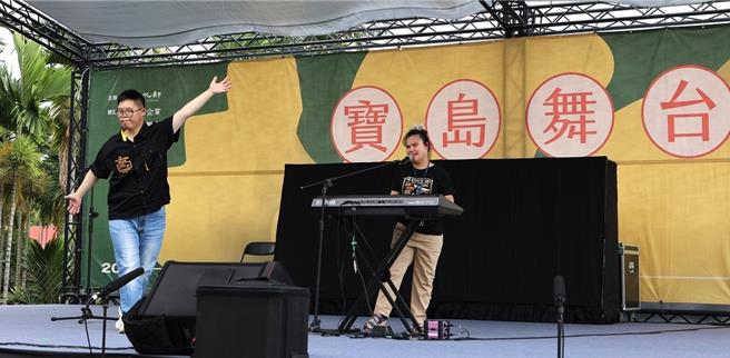裕融企业邀请多障勇士卢玺文与启明音乐才女李宜佩同台演出，建立多元共融文化与社会价值。（裕融提供）