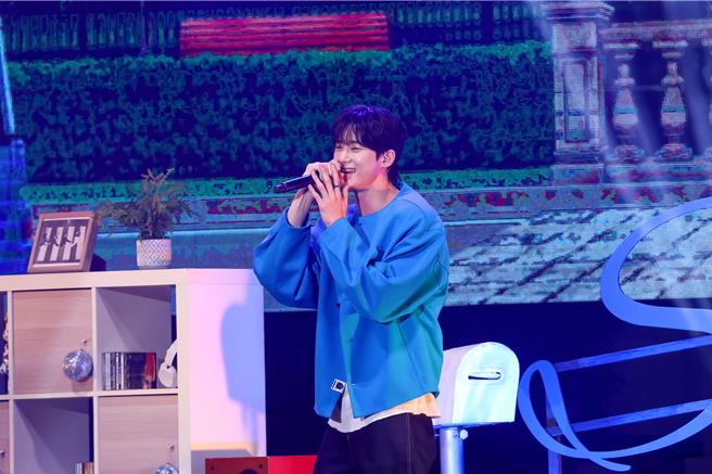 边佑锡特别录制给粉丝的「早安铃声」。（图／焦正德摄）