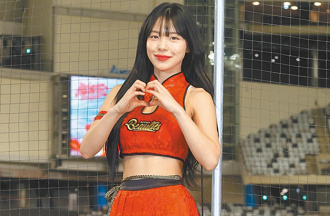 李多慧首編舞挨轟低俗翻車 親上火線解釋「蕾絲矇眼」本意