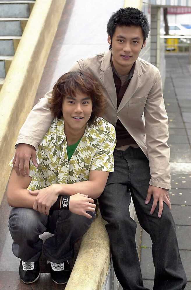 2002年余文乐在台湾拍摄偶像剧，图左为彭于晏。（图／中时资料照）