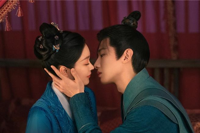 宋轶、白敬亭合作《长风渡》爆恋情。（中视提供）