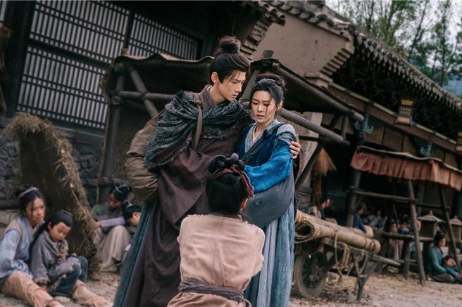 宋轶、白敬亭《长风渡》剧中有逃难戏。（中视提供）