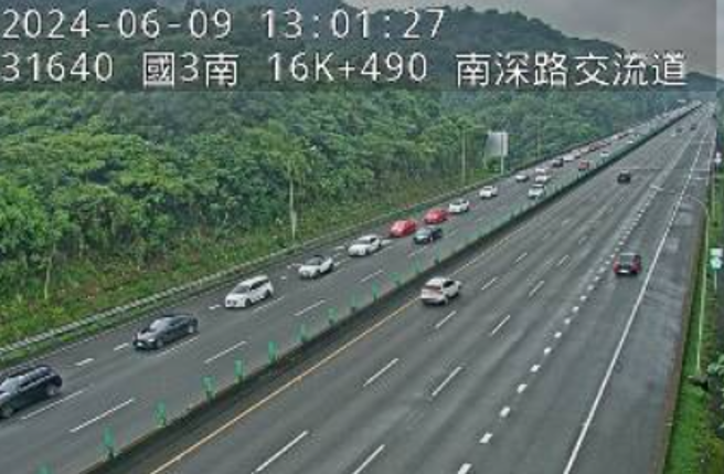 现场画面。（图 / 截自高速公路1968）