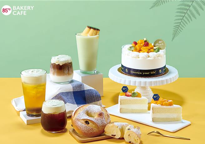 85℃回饋會員舉辦App跨店取年中慶，限時3天指定品項6杯打66.7折。（85℃提供／朱世凱台北傳真）