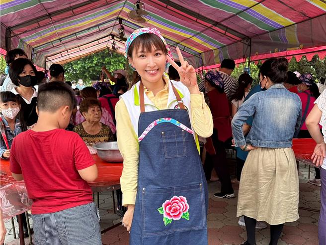 民進黨屏東縣黨部徵召長治鄉代邱佳娟參選長治鄉長補選。（邱佳娟提供／羅琦文屏東報導）