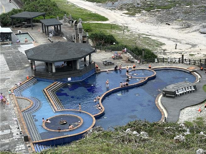 台东绿岛朝日温泉。（蔡旻妤摄）