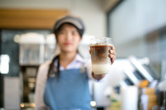 網紅手搖飲主打北海道乳源「含奶精」 發3點澄清：非純鮮奶茶