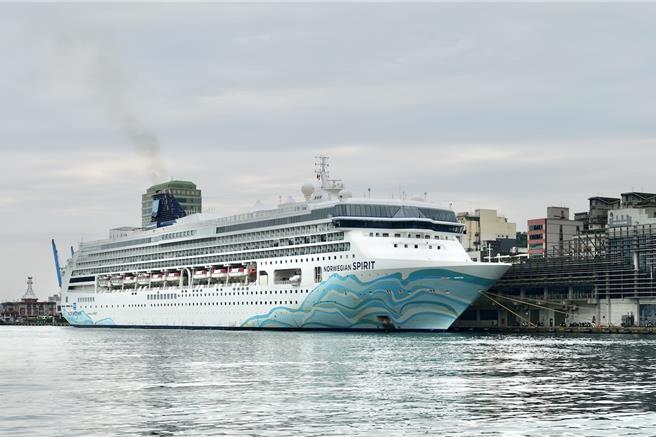 奋进号首度来台。（雄狮旅游提供）